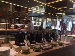 -大中华希尔顿酒店-念自助餐·嗨啤·小龙虾