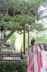 -梦回汉唐汉服旗袍体验馆(拙政园店)