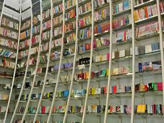 -钟书阁(松江泰晤士小镇店)