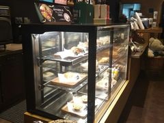 面包甜点陈列柜-星巴克臻选(成都太古里店)