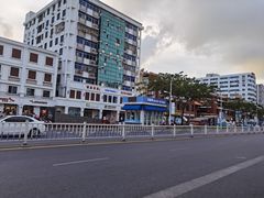 -解放路步行街                