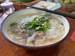 -老何家后安粉·糟粕醋海鲜火锅(三亚湾椰梦长廊店)