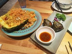 大叻经典菠萝海鲜炒饭-米纸越南小馆(金鹰世界店)