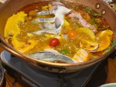 思茅酸汤鱼-老滇山寨•云南特色菜•地方菜•民族风情歌舞表演(金碧店)