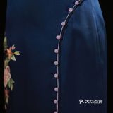 这件新中式改良旗袍太显身材啦！