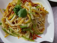 口水鸡<br />葱香金针菇<br />香辣牦牛肉-三升美食城