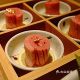 来，大口吃肉啦[调皮]
