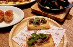 Black Garlic and Beef Tongue Cake (2 pieces)