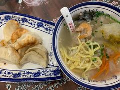 -长人馄饨铺(解放街店)