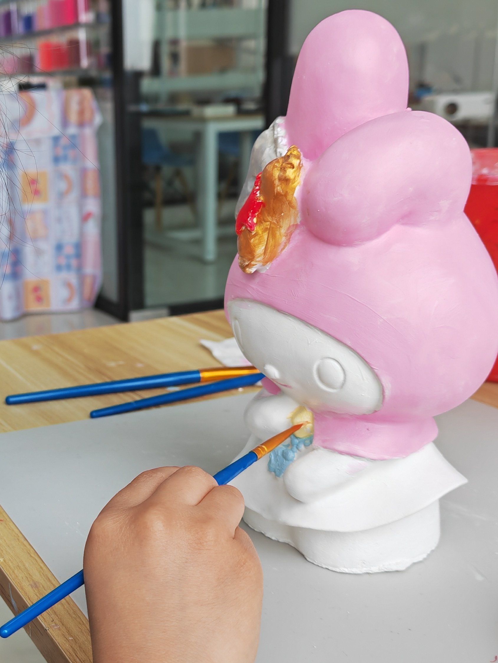 石膏娃娃涂色体验