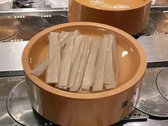 -龍歌自助小火锅(市南金茂湾店)