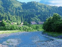 -白川乡与五箇山的合掌构造村落