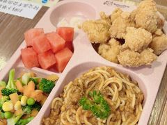-布鲁豪斯亲子欢乐家庭餐厅