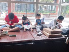 -钟书阁(松江泰晤士小镇店)