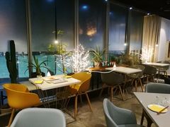 大堂-半山腰·云南菜(侨福芳草地店)