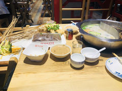 -袁记串串香(泉水轻轨站店)