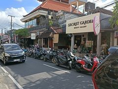 -乌布德传统市场