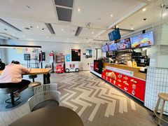 大堂-肯德基(成山路地铁站店)