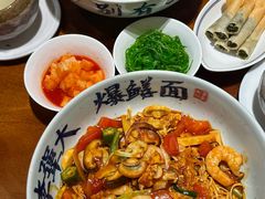 -李犟大爆鳝面·手工蟹黄包(湖滨西湖店)