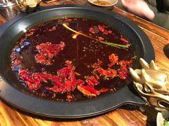 -黄潇洒老火锅(九眼桥宏济巷店)