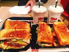 -The Habit Burger Grill 哈比特汉堡(复兴soho店)