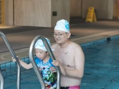 -小鲨鱼游泳培训(会展中心店)