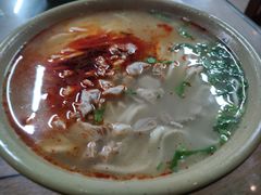 -亮亮面馆(经六路店)