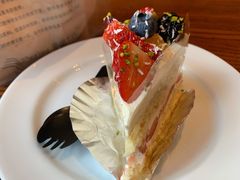 椰子草莓蛋糕-麦田工坊(月湖店)