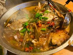 -临江餐馆二楼美食部落