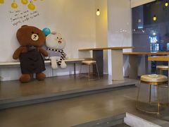 -顶东面包花园·生日蛋糕(世博店)