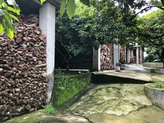 -满記土窑烧鷄波浪山莊