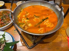 -老滇山寨•云南特色菜•地方菜•民族风情歌舞表演(金碧店)