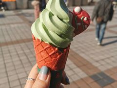 -麦当劳(展览路店)