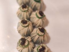 鱼子酱石榴包-甄御•海鲜新青岛菜(麦岛店)