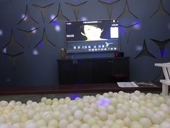 -范特西FANTASY量贩式KTV(民主广场店)