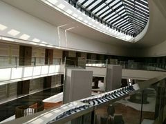 -上海滴水湖皇冠假日酒店