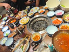 -明洞阿姨·韩式酱蟹烤肉·创意料理(三元桥店)