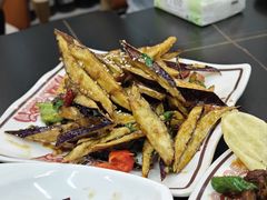 -郑小二山东特色炒鸡店(红小巷店)