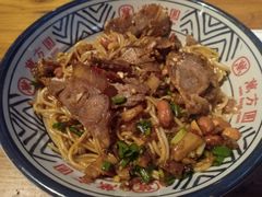 牛肉拌粉-万方圆拌粉瓦罐汤(滕王阁旗舰店)