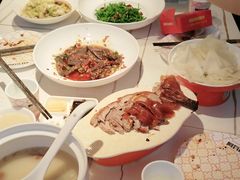 -阿瓦山寨·湘菜现炒·剁椒鱼头王(咸阳总店)