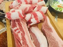 -江南猪肉商会无限续吃(弘大店)