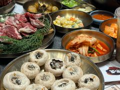 -草家酱蟹炭火烤肉店(珲春南路二店)