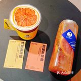 与众不同的鸭屎金渐层 | 沪上阿姨LAB店创意饮品 