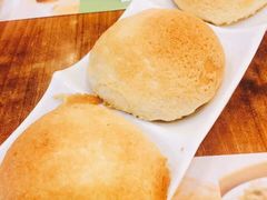 酥皮焗叉烧包-添好运点心专门店(深水埗店)