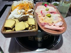 -野·大山里野生菌石锅土鸡(益田假日店)