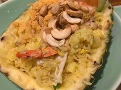 菠萝海鲜炒饭-mango tree芒果树泰国餐厅(青岛万象城店)