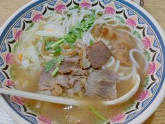 -鑫花溪牛肉米粉(人民广场店)