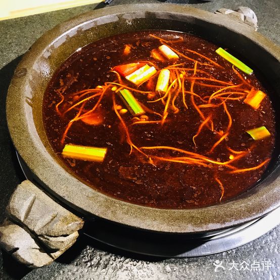江边石锅鱼(华府美食街店)