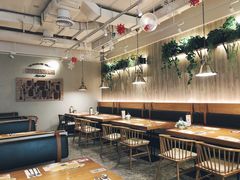 大堂-必胜客(百联又一城店)