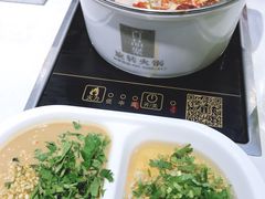 -百品聚旋转火锅(万德庄店)